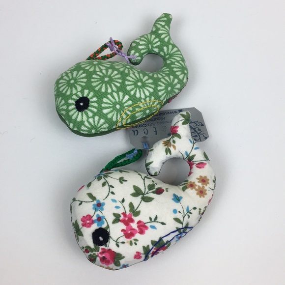 One handmade whale 🐳 keychain ornament - Picture 4 of 4